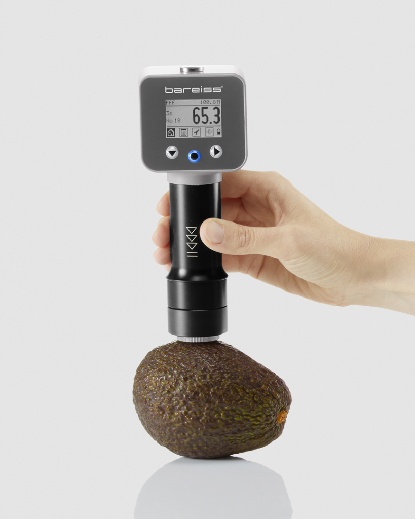 HPE III Basic Fff digital handheld hardness tester on sample