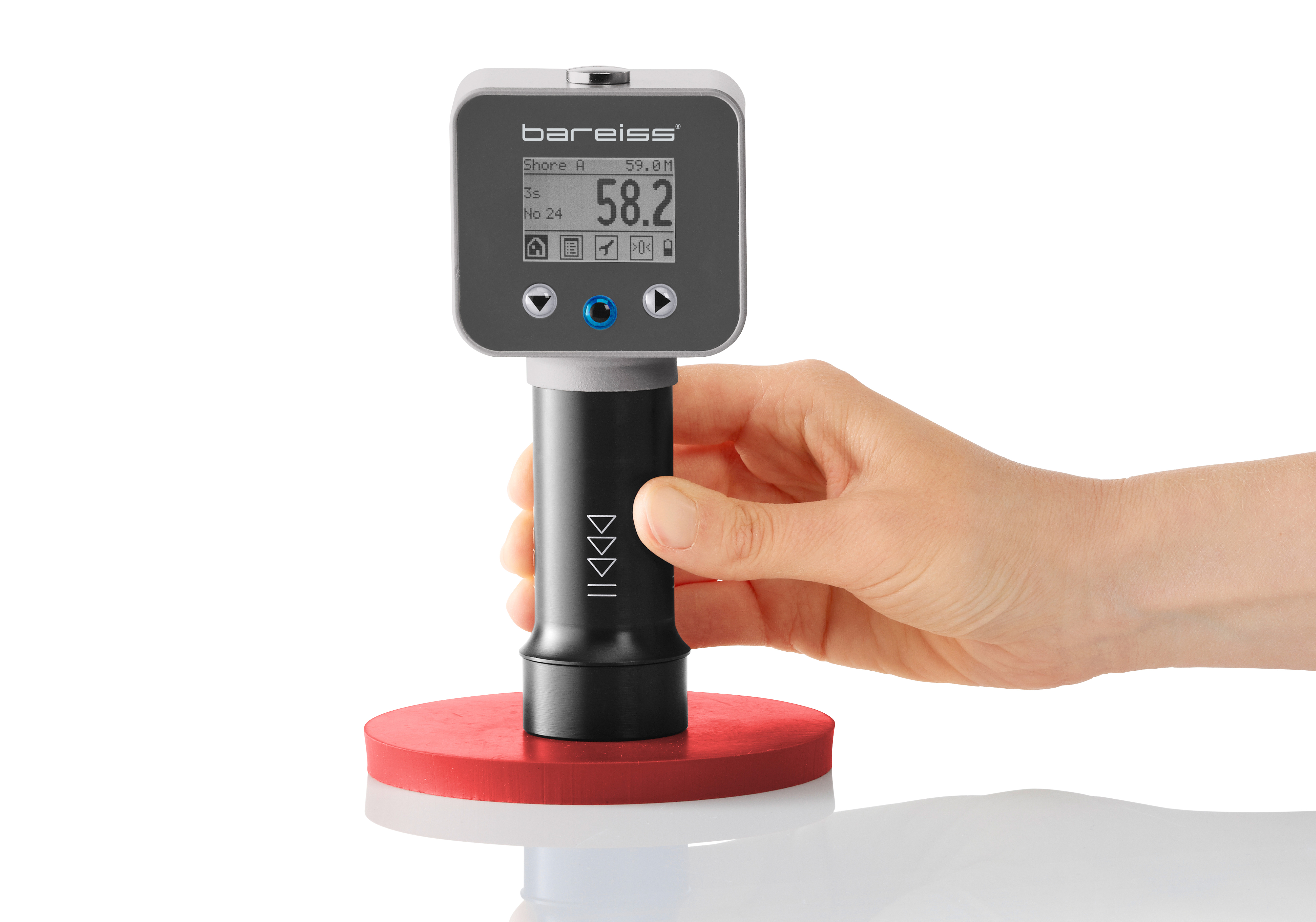 Digital hardness testing device HPE III Basic on sample