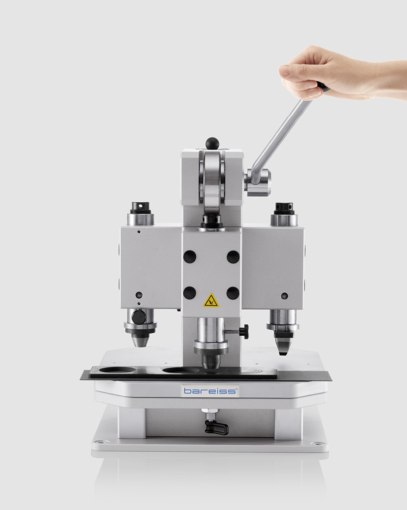 Production of standard test specimens with Punching press SP 4000, manual